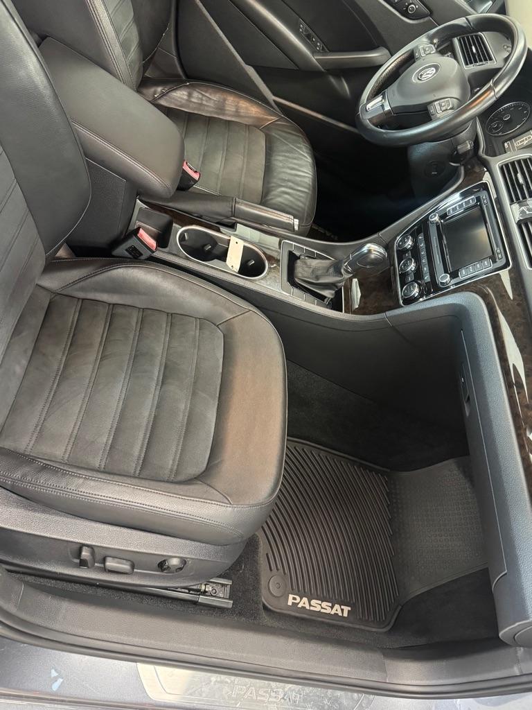 Volkswagen Passat 1.8T SEL Premium AT PZEV 2014