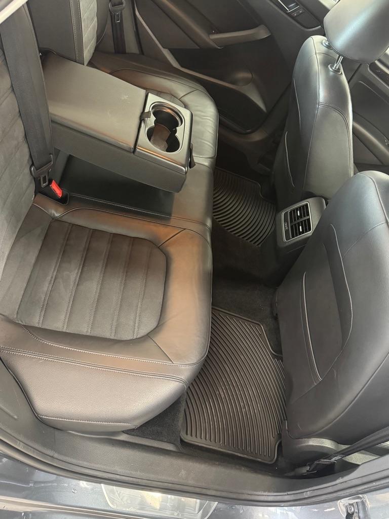 Volkswagen Passat 1.8T SEL Premium AT PZEV 2014