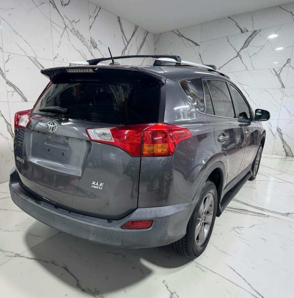 Toyota RAV4 XLE AWD 2013