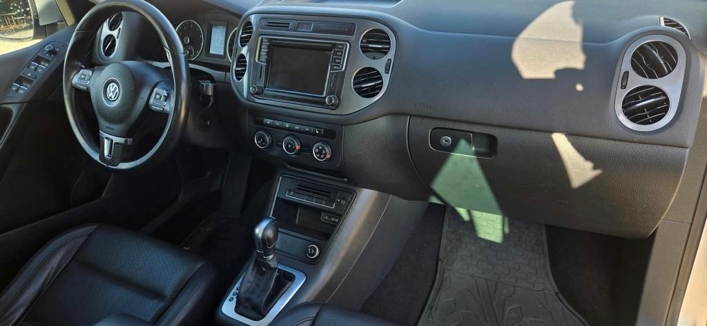 Volkswagen Tiguan S 2016