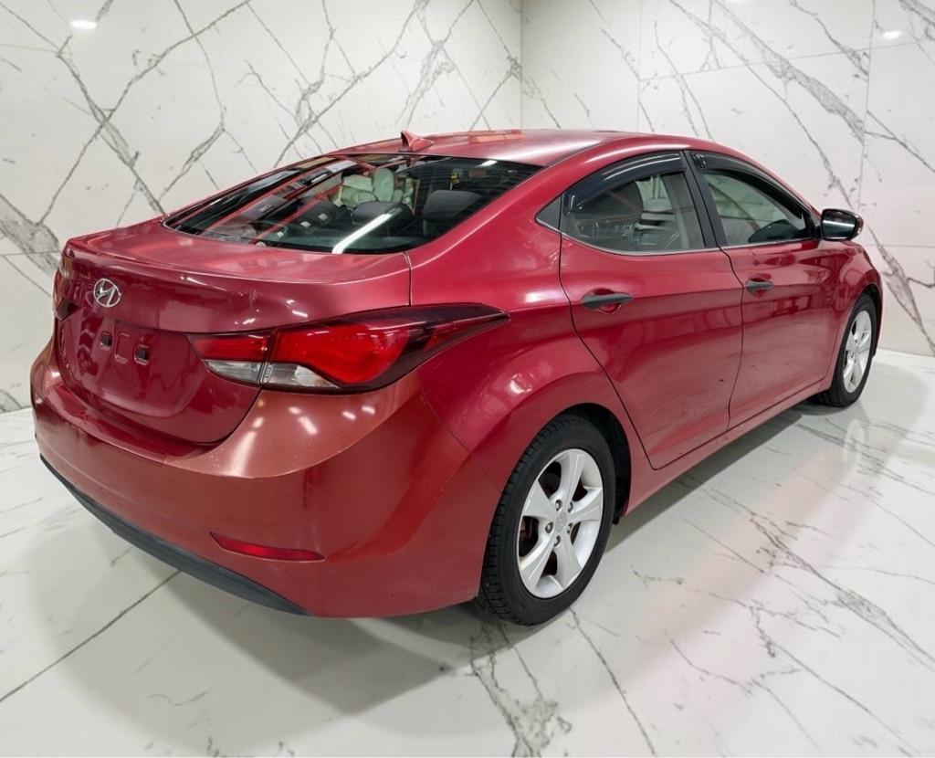 Hyundai Elantra SE 6AT 2016