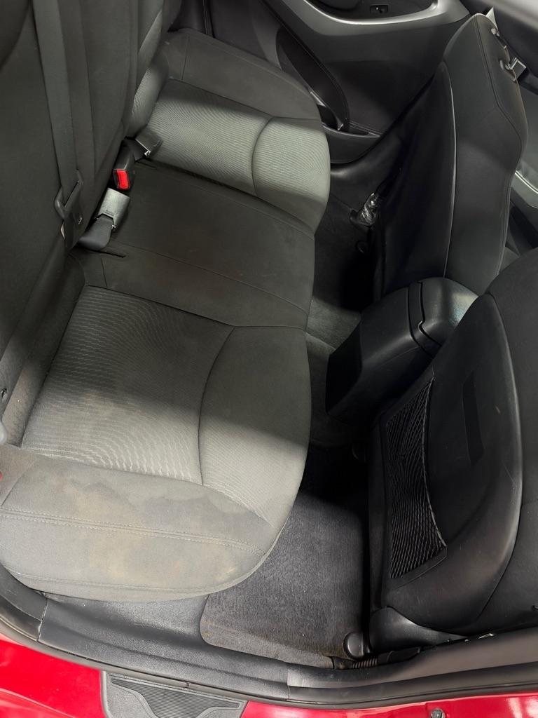 Hyundai Elantra SE 6AT 2016