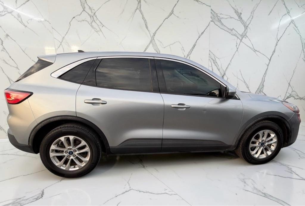 Ford Escape SE 2021