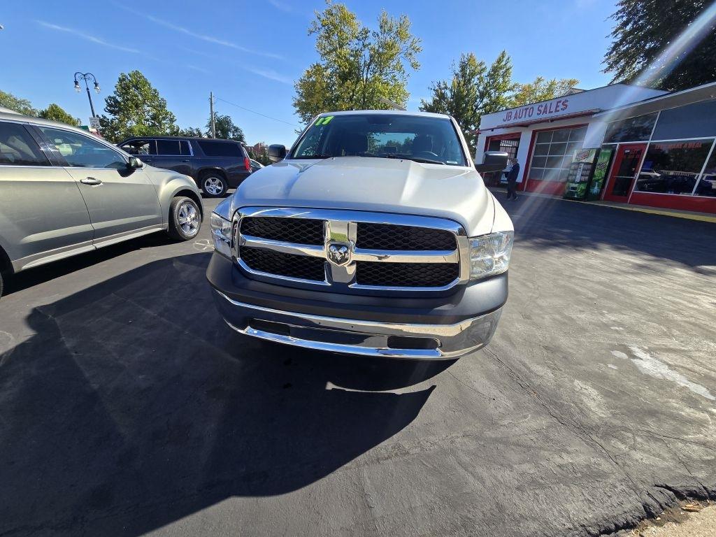 RAM 1500 Tradesman Crew Cab SWB 4WD 2017