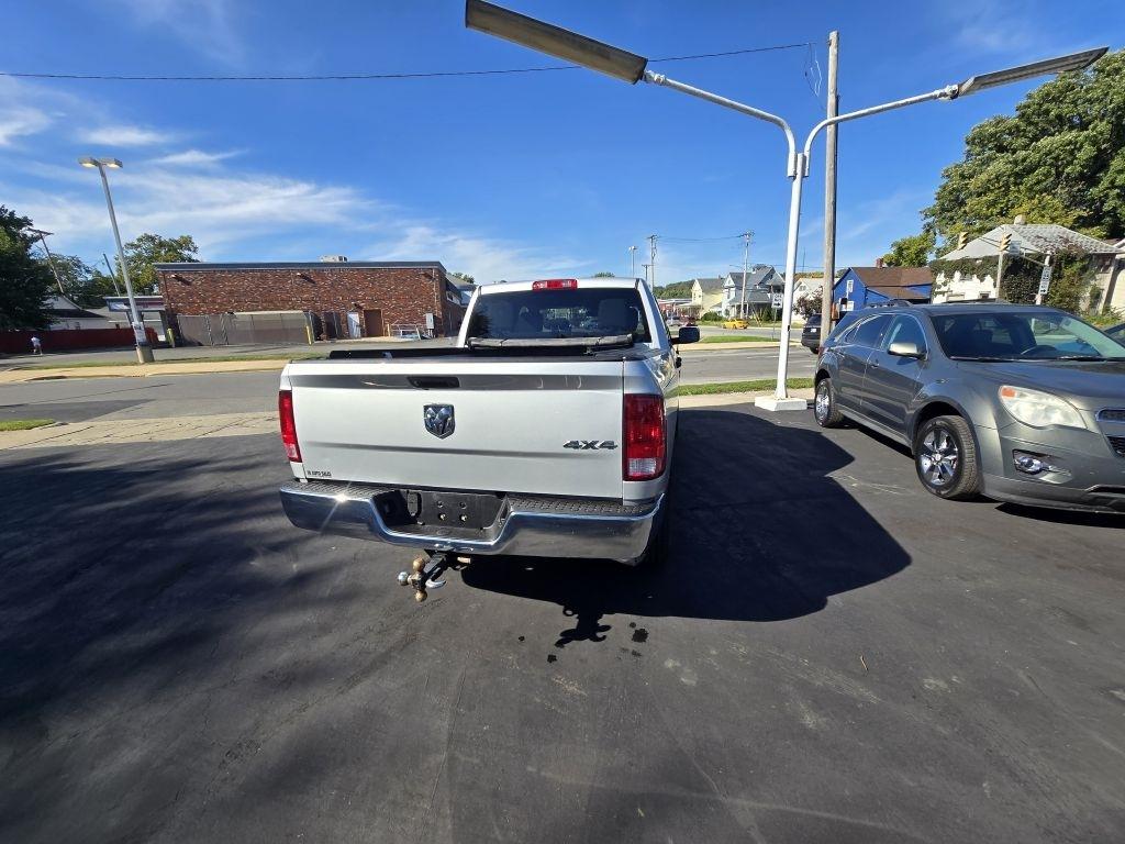 RAM 1500 Tradesman Crew Cab SWB 4WD 2017