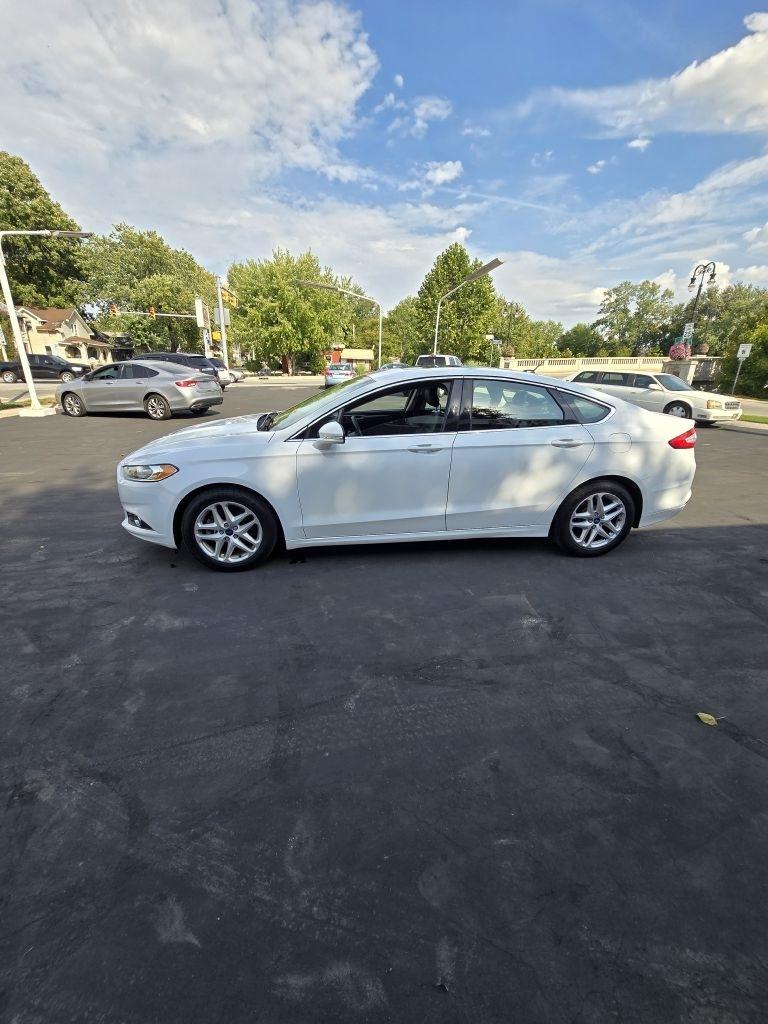 Ford Fusion SE 2014