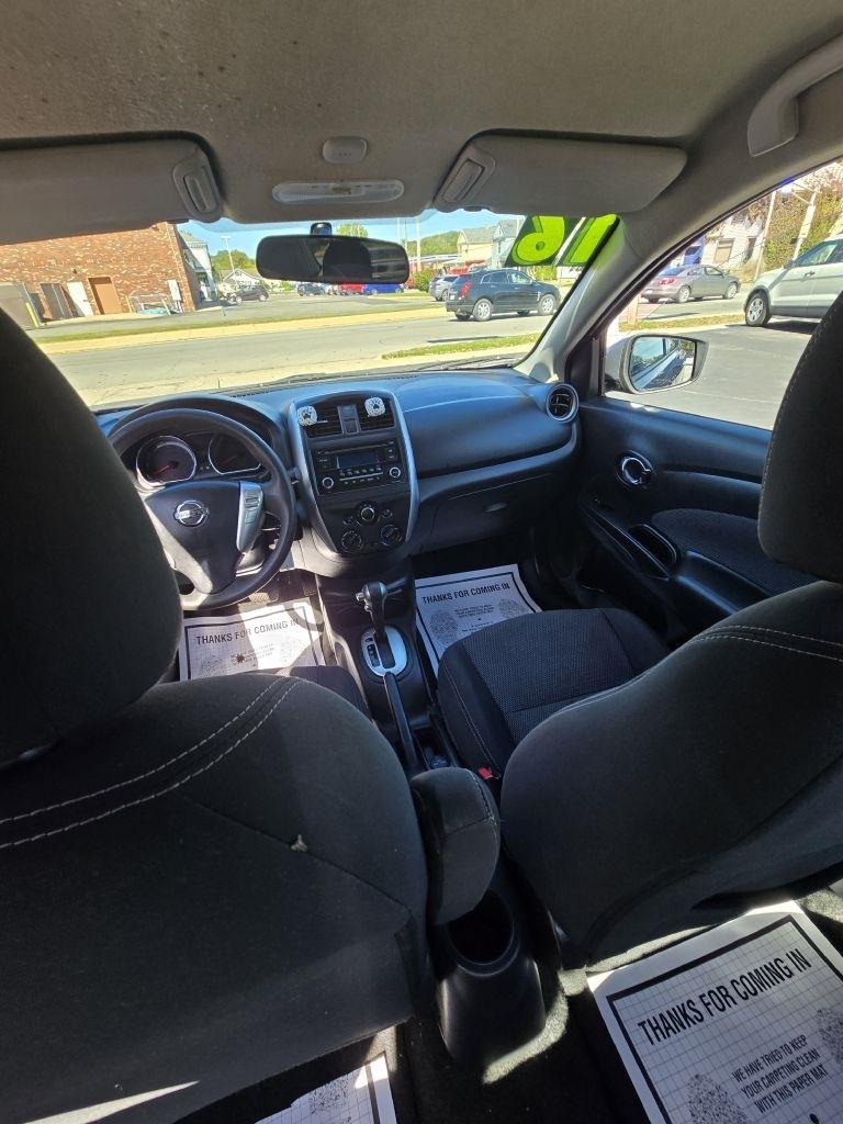 Nissan Versa 1.6 S 5M 2016
