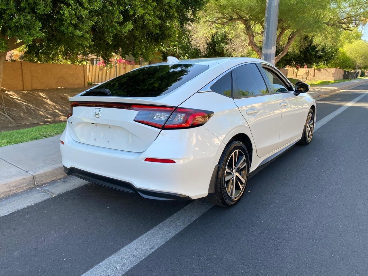 Honda Civic LX Hatchback 2023