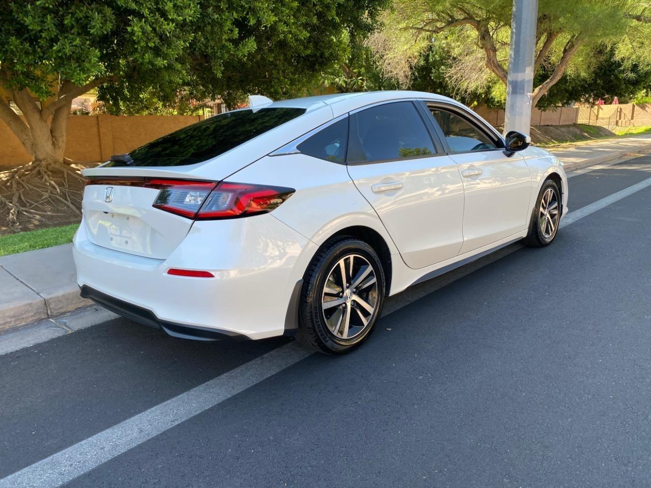 Honda Civic LX Hatchback 2023