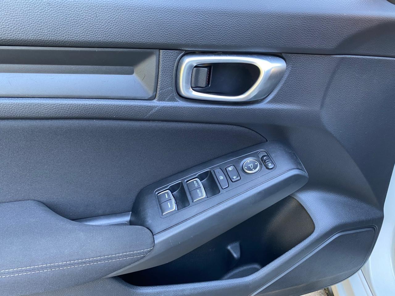 Honda Civic LX Hatchback 2023