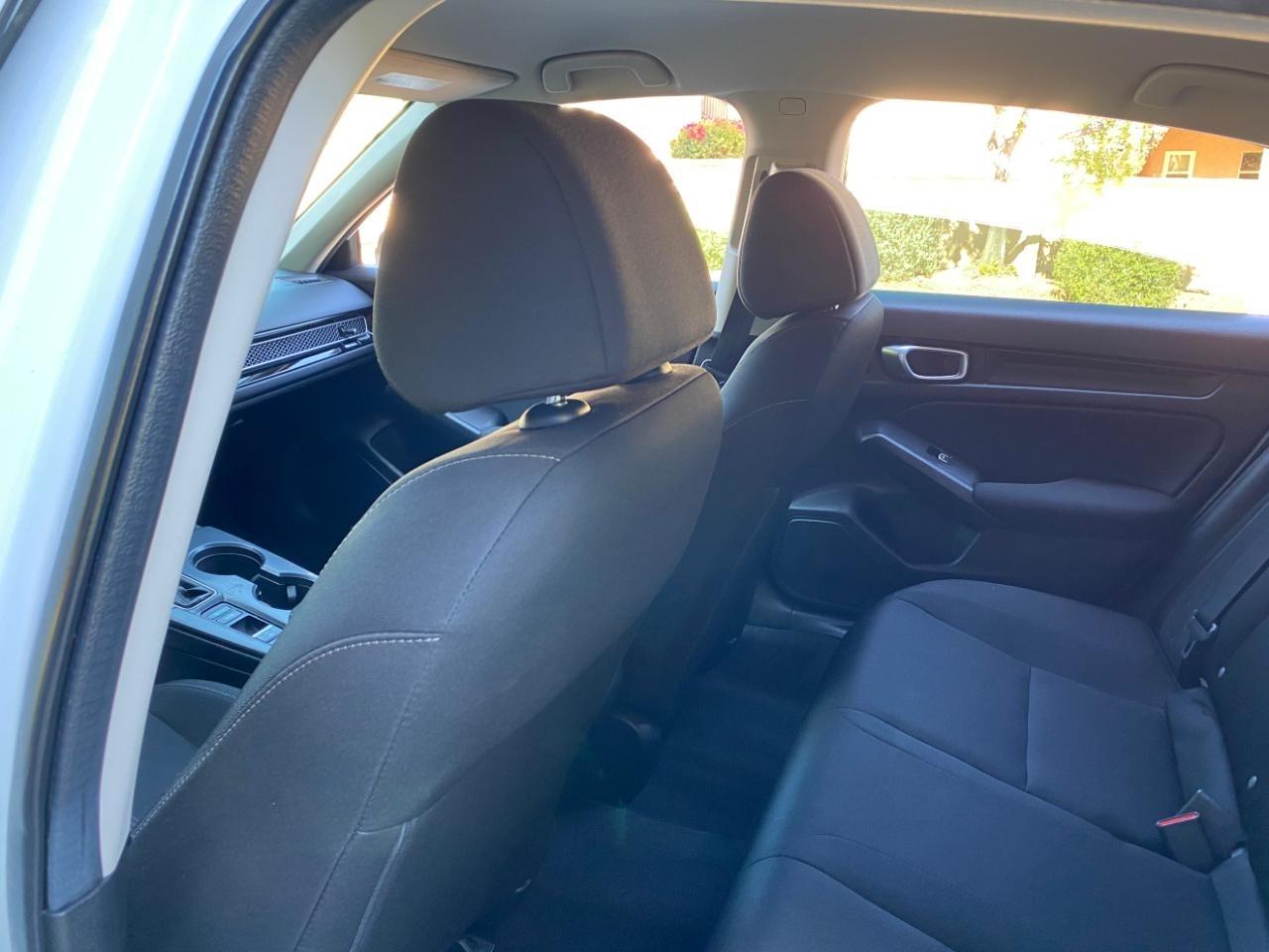 Honda Civic LX Hatchback 2023