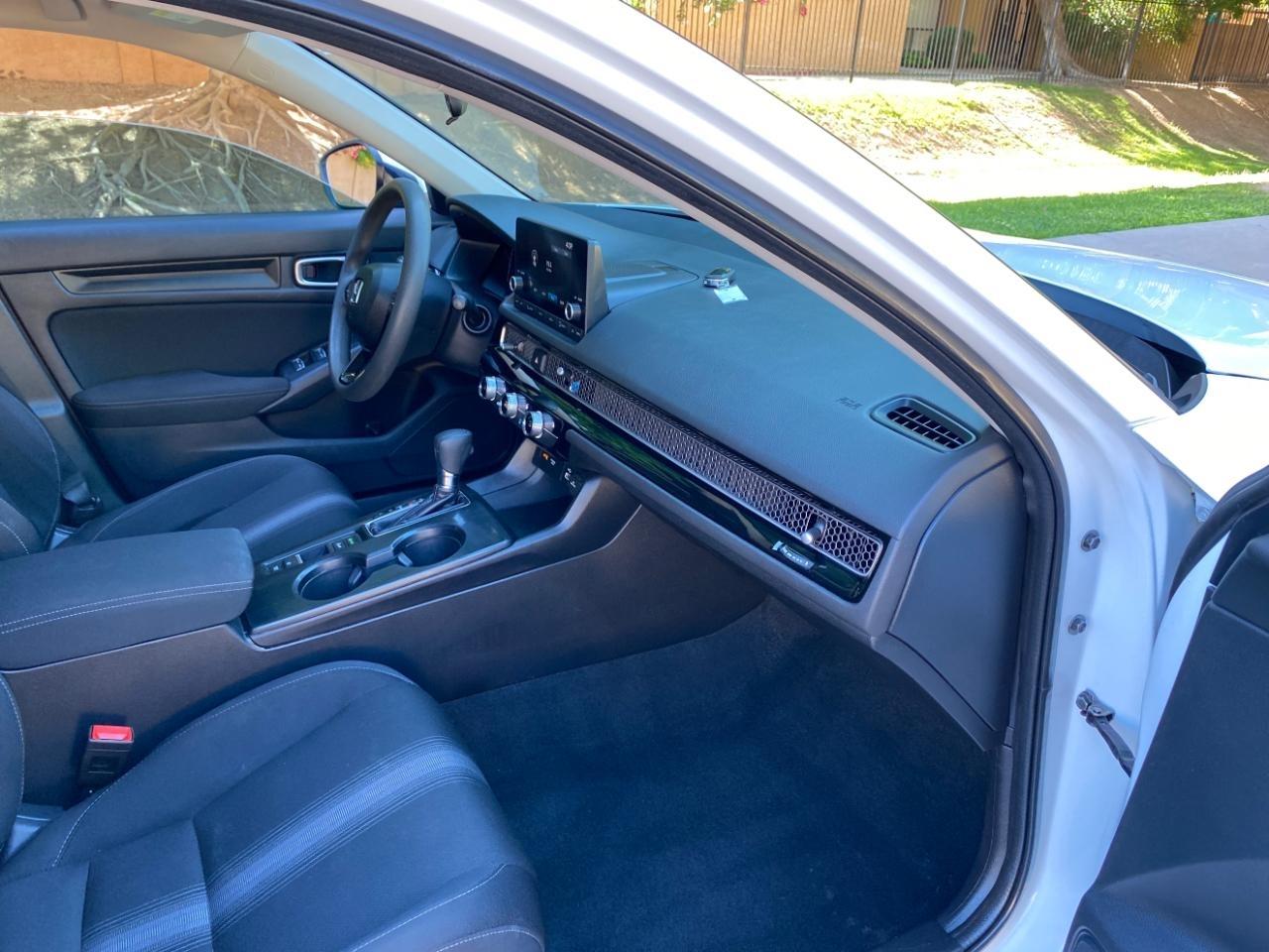 Honda Civic LX Hatchback 2023