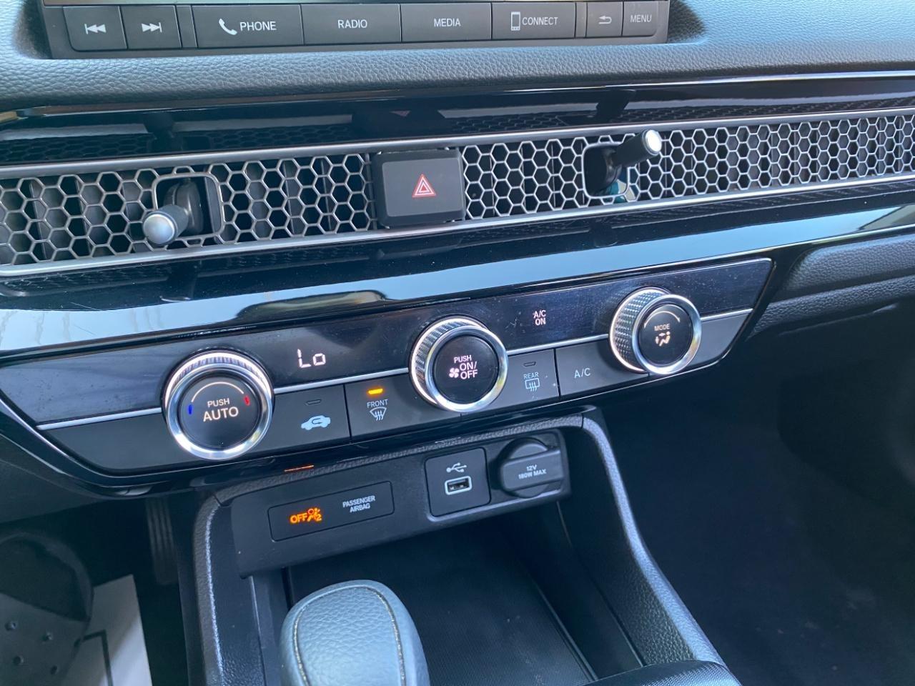 Honda Civic LX Hatchback 2023