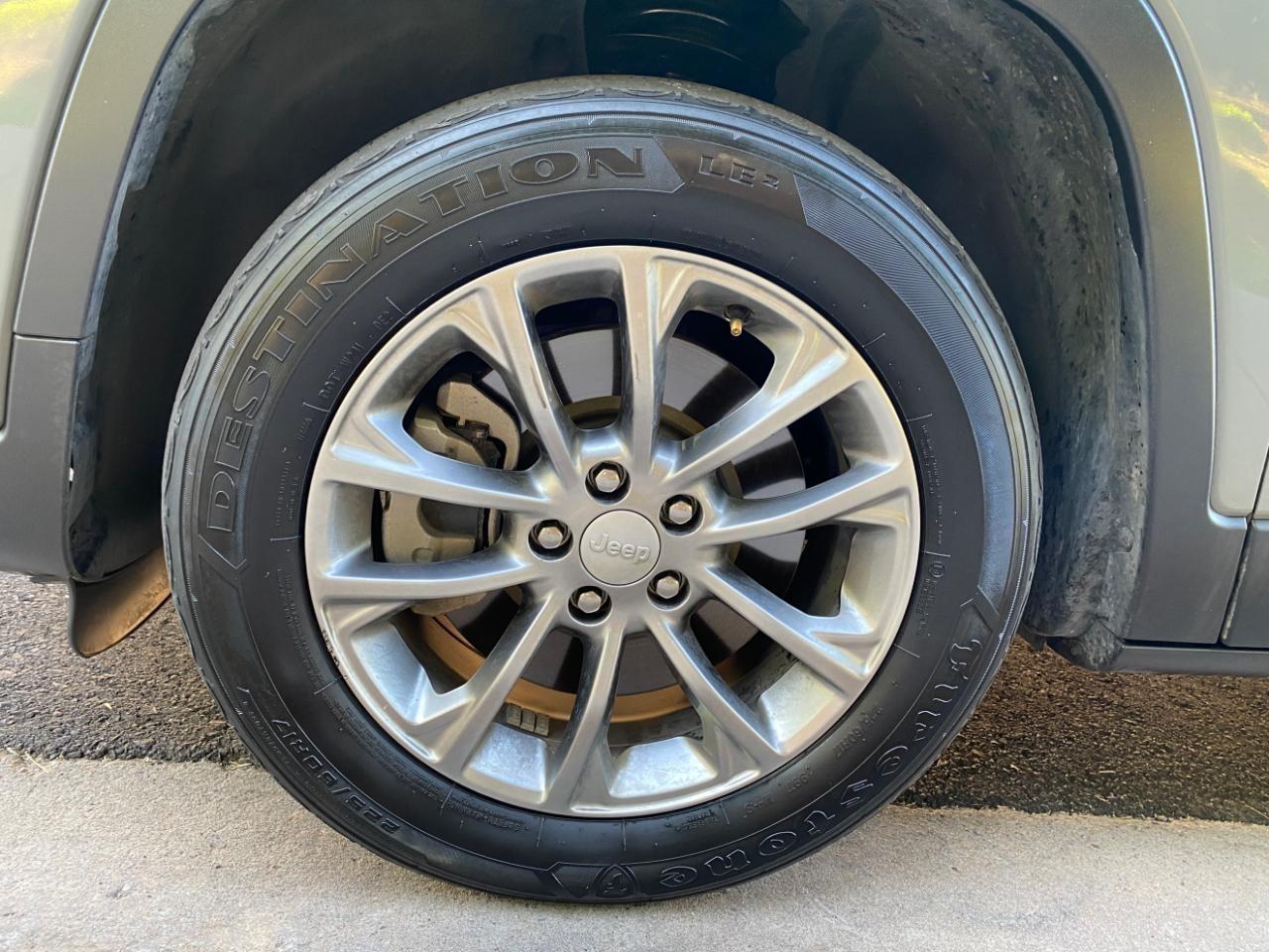 Jeep Cherokee Latitude Plus FWD 2020