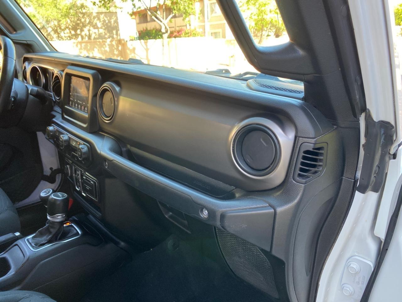 Jeep Gladiator Sport 2021