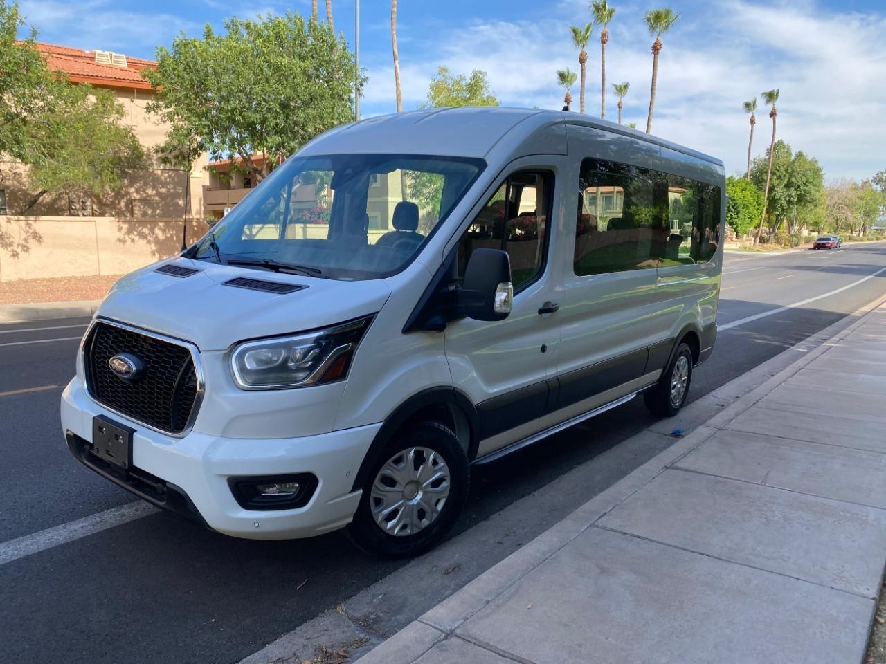 Ford Transit 350 Wagon Med. Roof XL w/Sliding Pass. 148-in. WB 2023