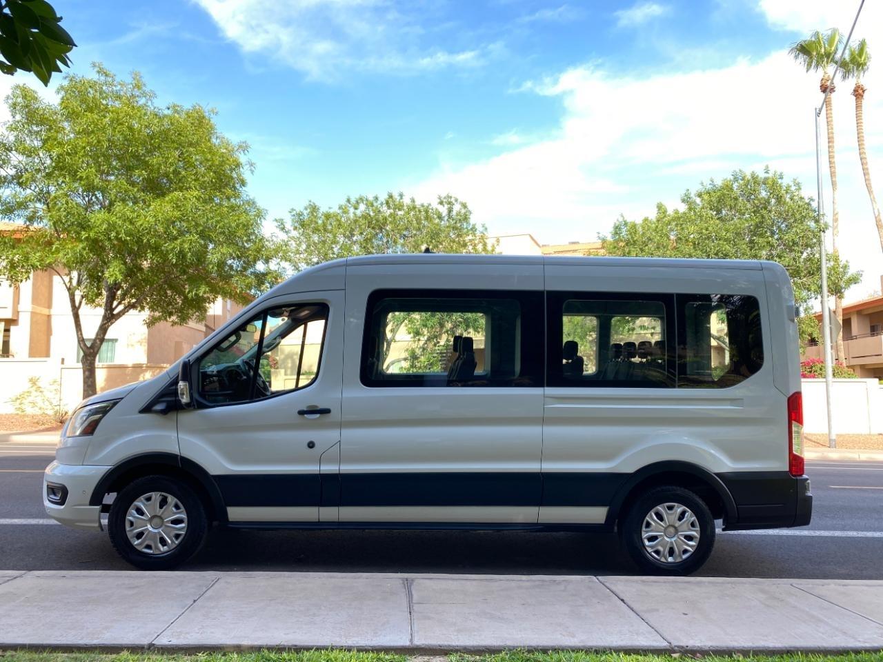 Ford Transit 350 Wagon Med. Roof XL w/Sliding Pass. 148-in. WB 2023
