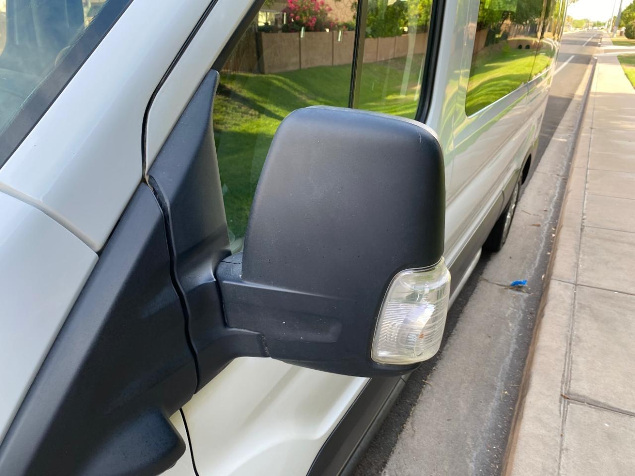 Ford Transit 350 Wagon Med. Roof XL w/Sliding Pass. 148-in. WB 2023