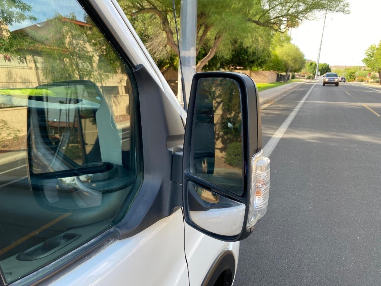 Ford Transit 350 Wagon Med. Roof XL w/Sliding Pass. 148-in. WB 2023