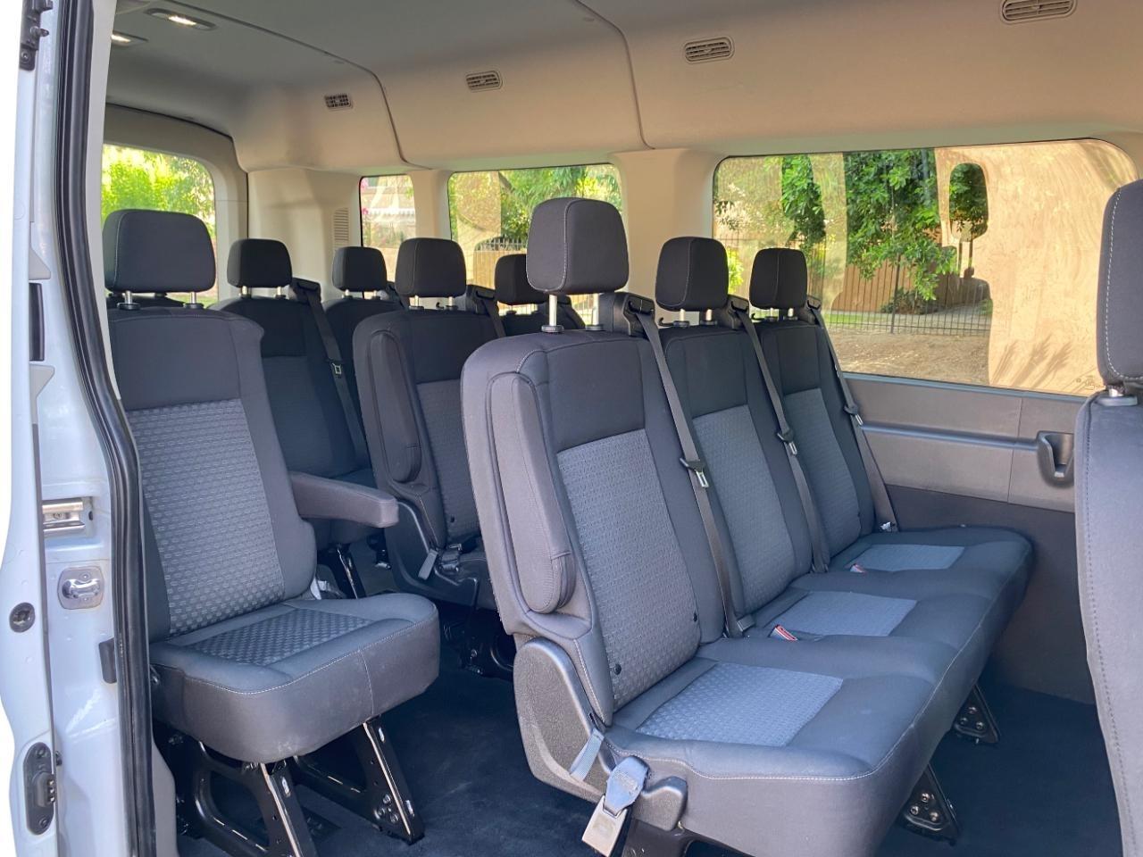 Ford Transit 350 Wagon Med. Roof XL w/Sliding Pass. 148-in. WB 2023