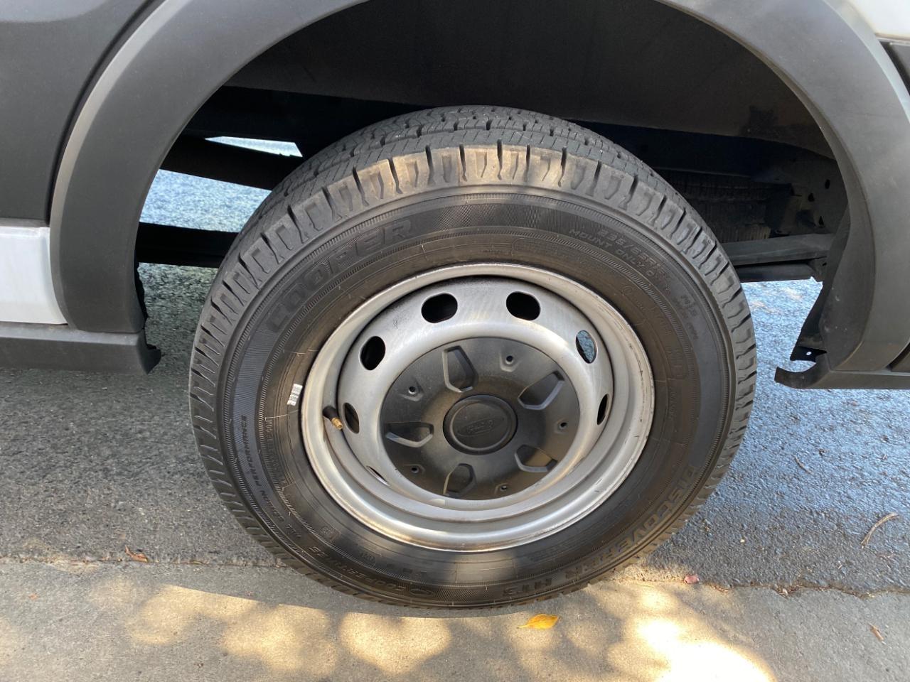 Ford Transit 250 Van Low Roof 60/40 Pass. 148-in. WB 2019