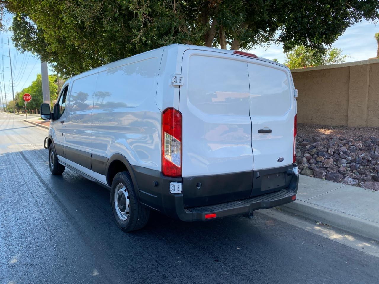 Ford Transit 250 Van Low Roof 60/40 Pass. 148-in. WB 2019