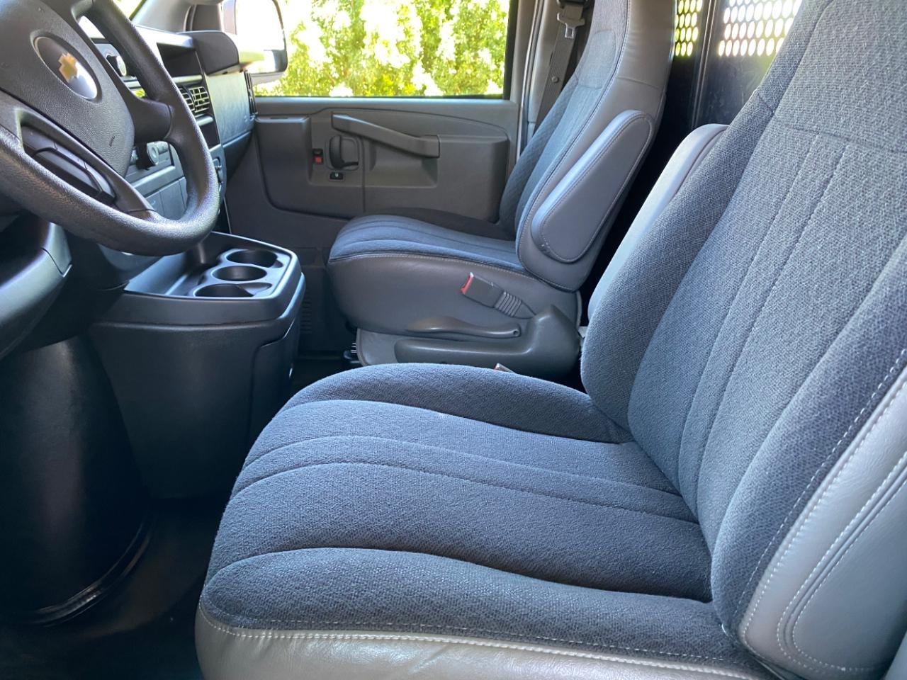 Chevrolet Express 2500 Cargo 2025