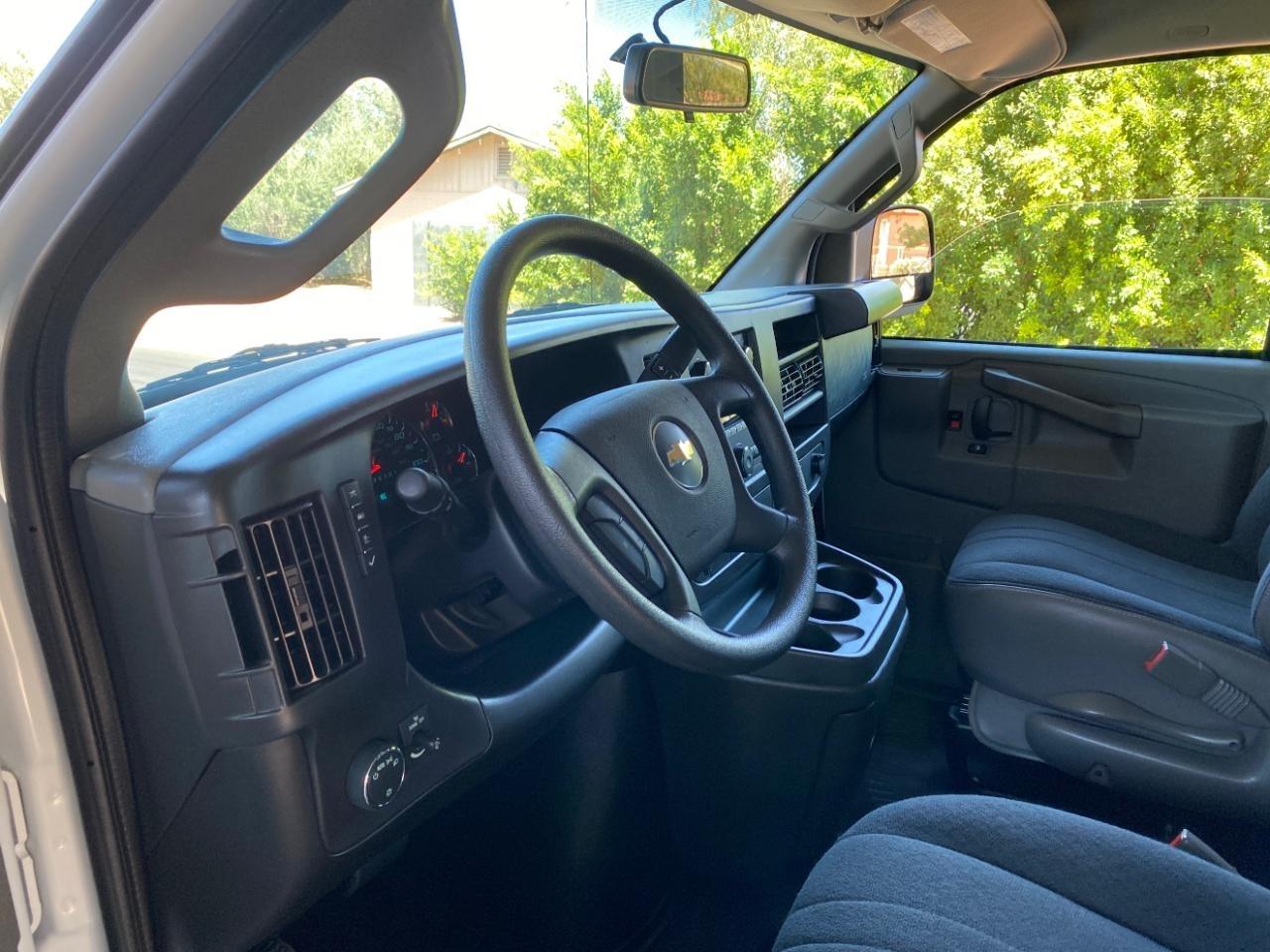 Chevrolet Express 2500 Cargo 2025