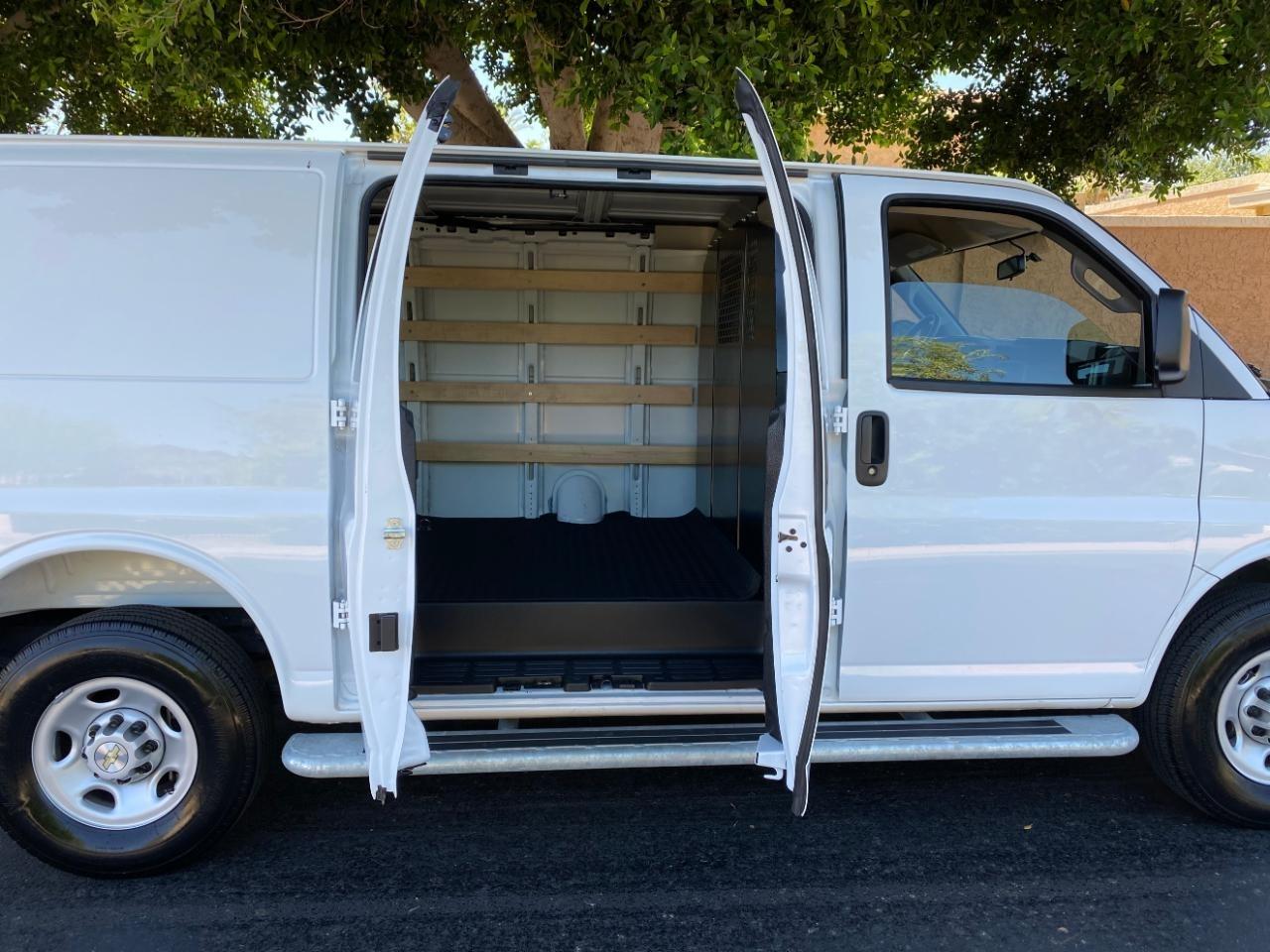 Chevrolet Express 2500 Cargo 2025
