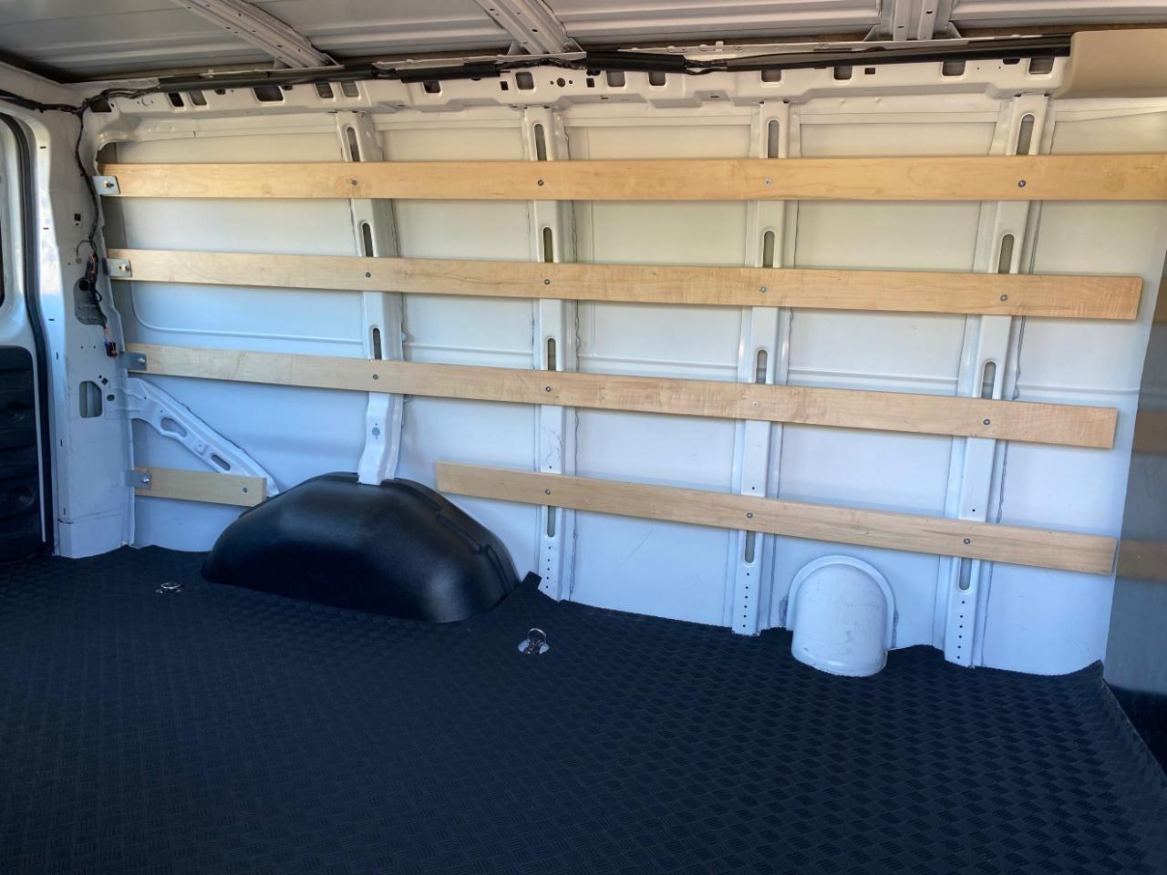 Chevrolet Express 2500 Cargo 2025