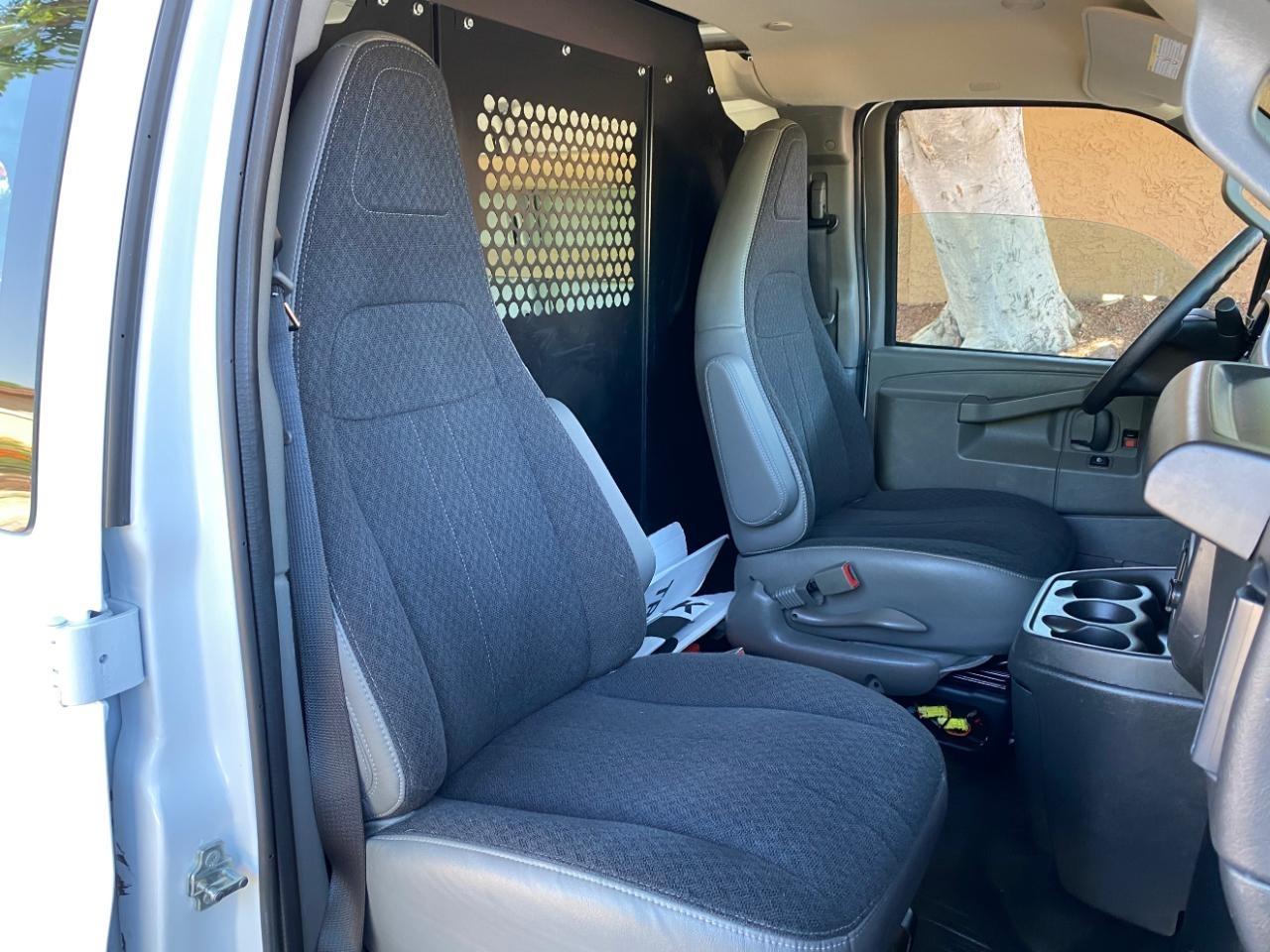 Chevrolet Express 2500 Cargo 2025