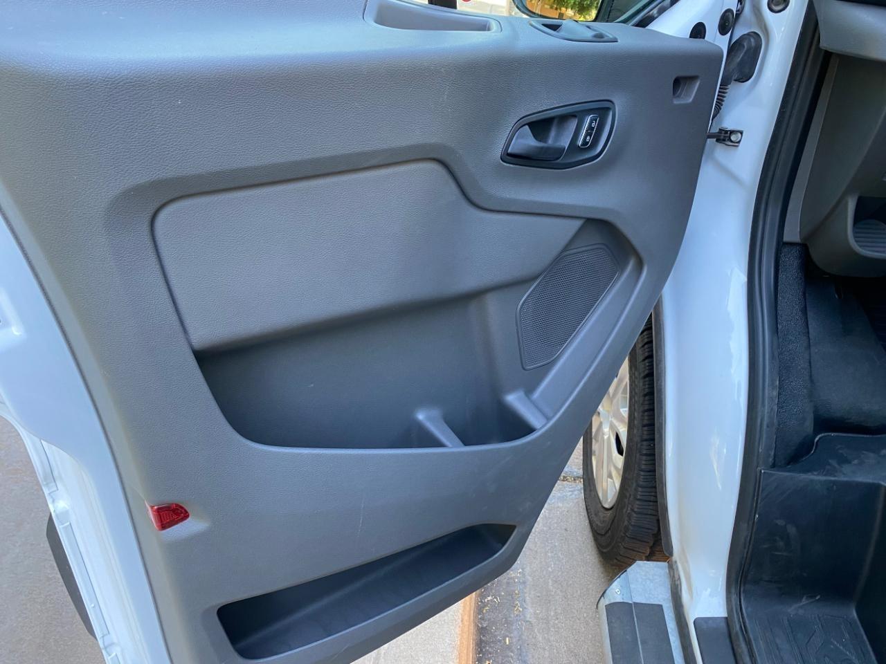 Ford Transit 250 Van 2025
