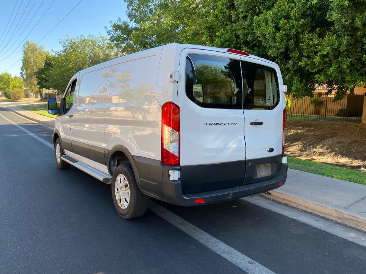 Ford Transit 250 Van 2025