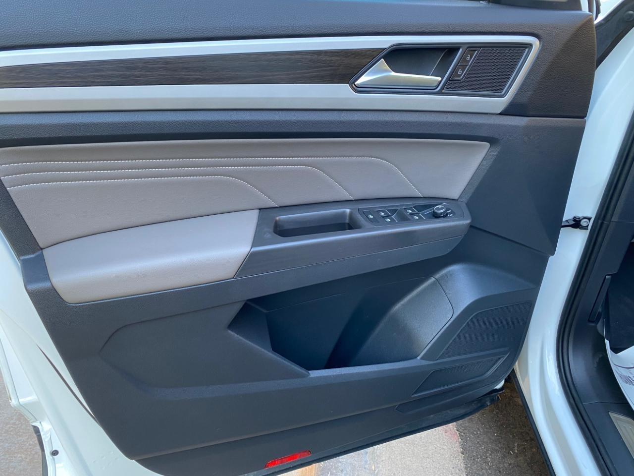 Volkswagen Atlas V6 SE w/Technology 4MOTION 2022