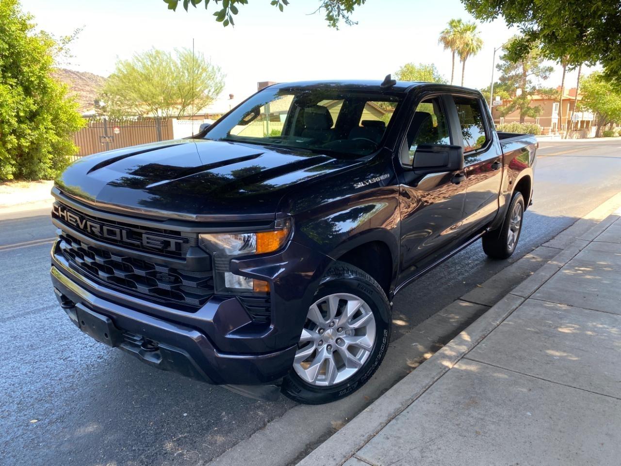 Chevrolet Silverado 1500 Custom Crew Cab 2WD 2023