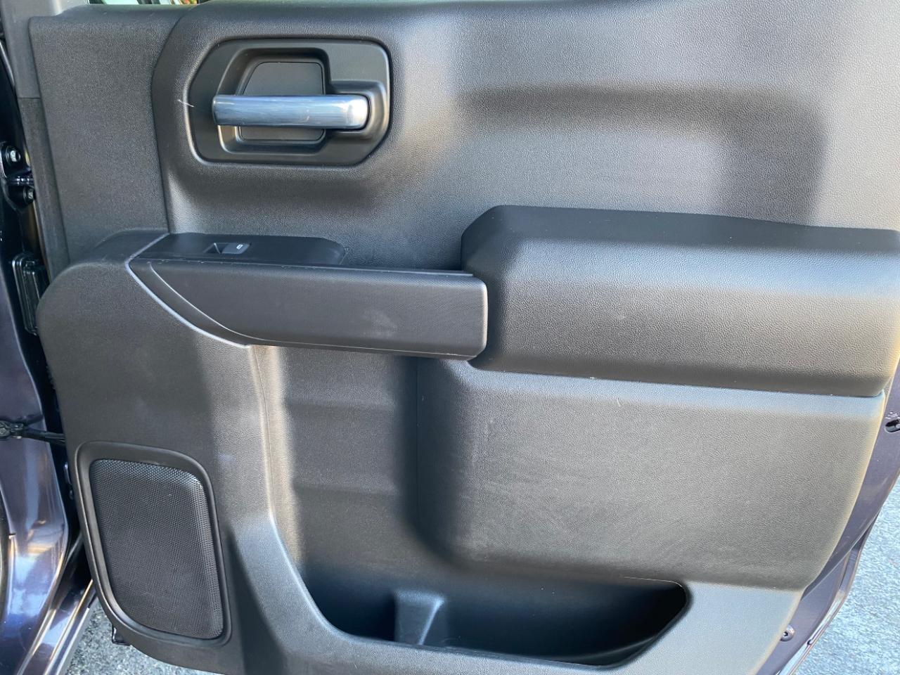 Chevrolet Silverado 1500 Custom Crew Cab 2WD 2023