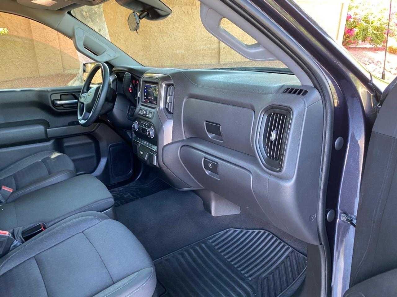 Chevrolet Silverado 1500 Custom Crew Cab 2WD 2023