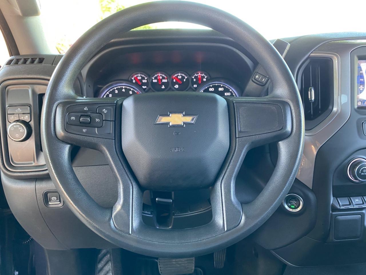 Chevrolet Silverado 1500 Custom Crew Cab 2WD 2023