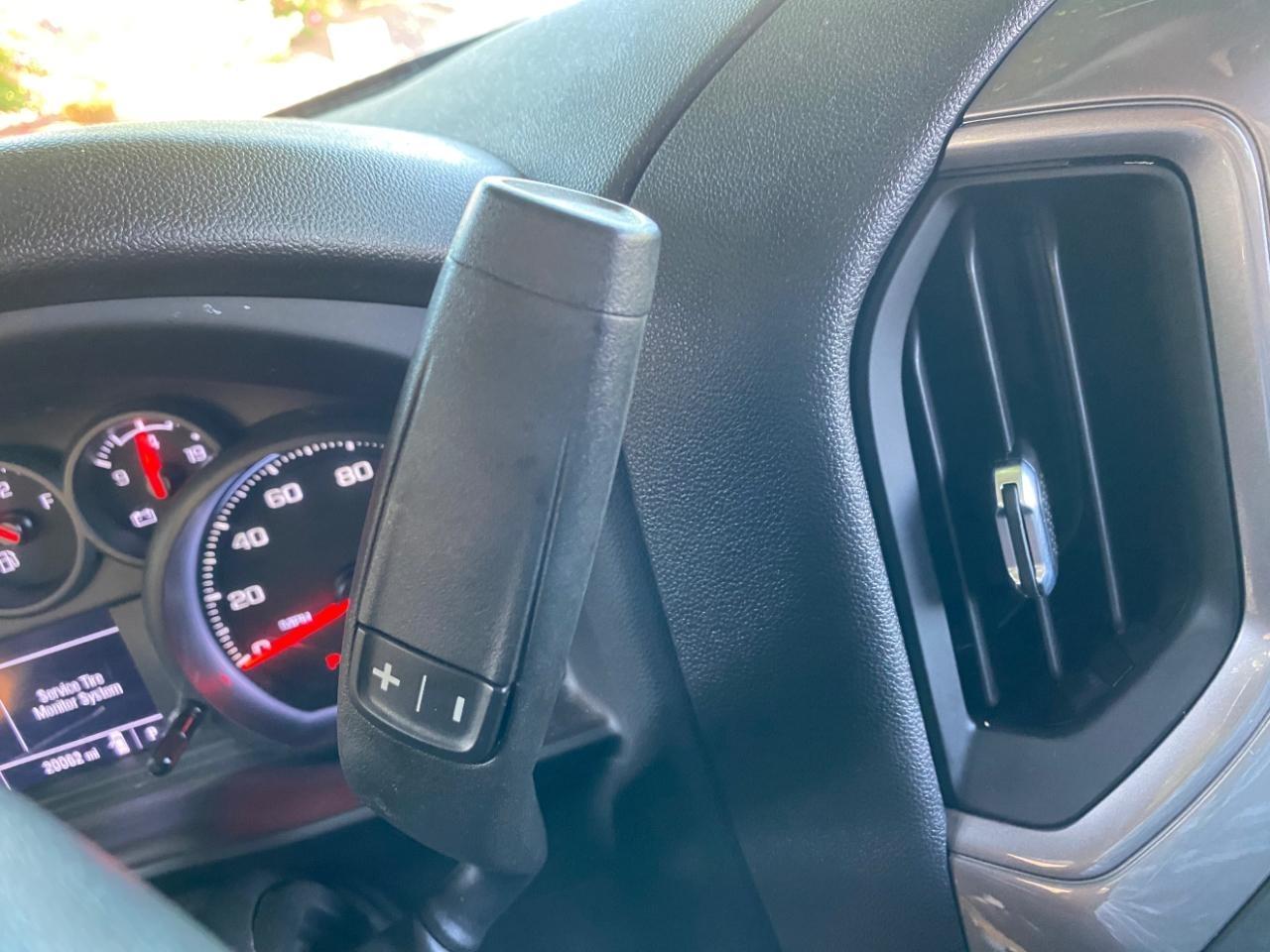Chevrolet Silverado 1500 Custom Crew Cab 2WD 2023