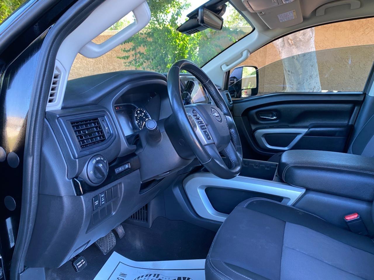 Nissan Titan XD SV 2024