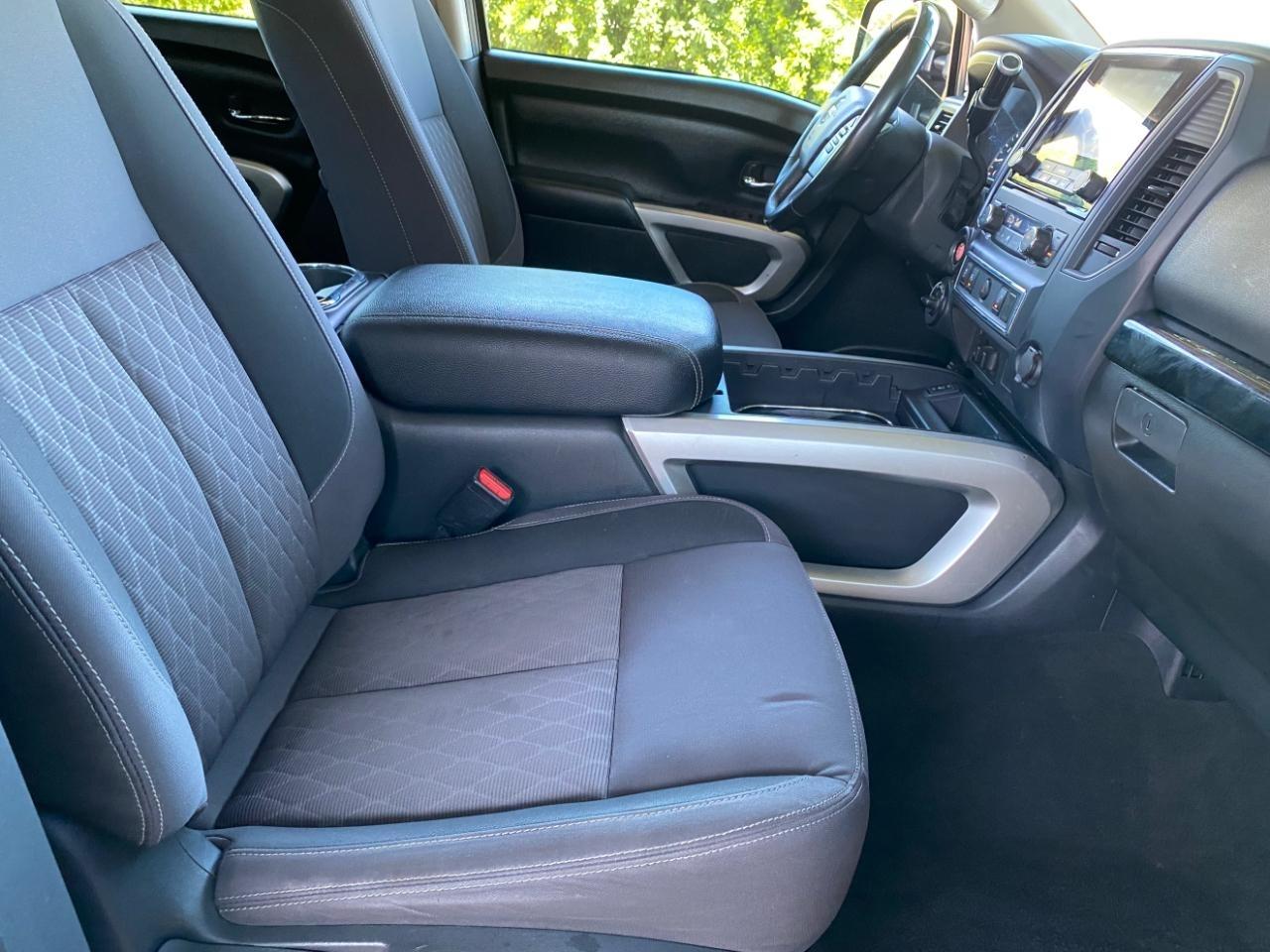Nissan Titan XD SV 2024