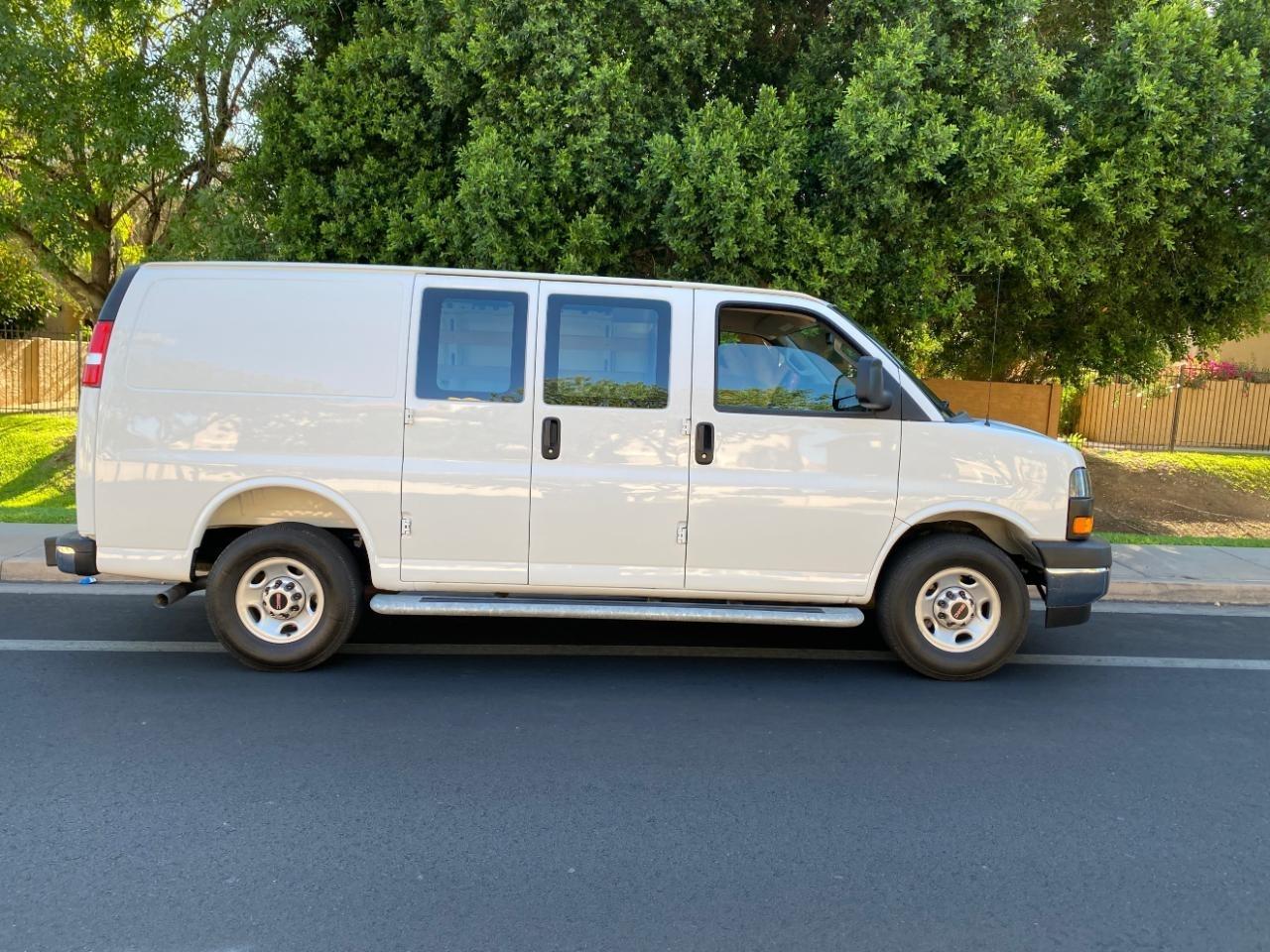 GMC Savana G2500 Cargo 2025