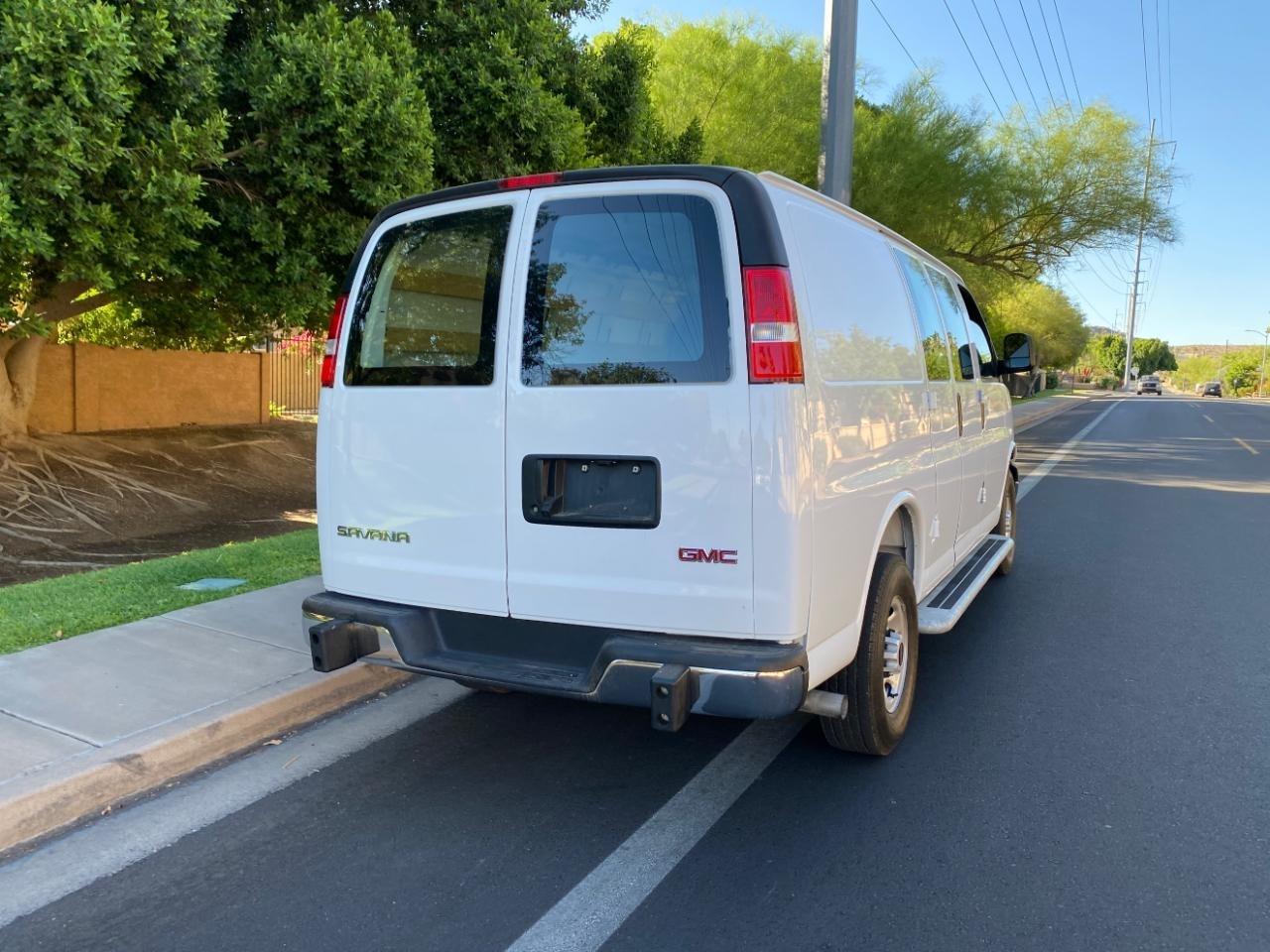 GMC Savana G2500 Cargo 2025