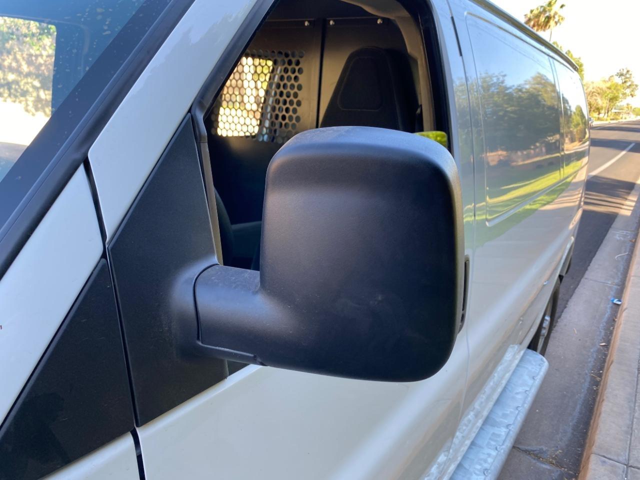 GMC Savana G2500 Cargo 2025