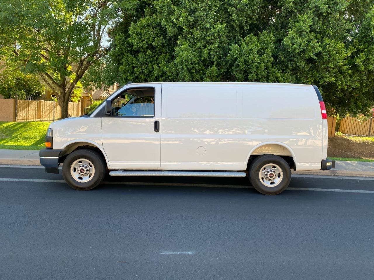 GMC Savana G2500 Cargo 2025