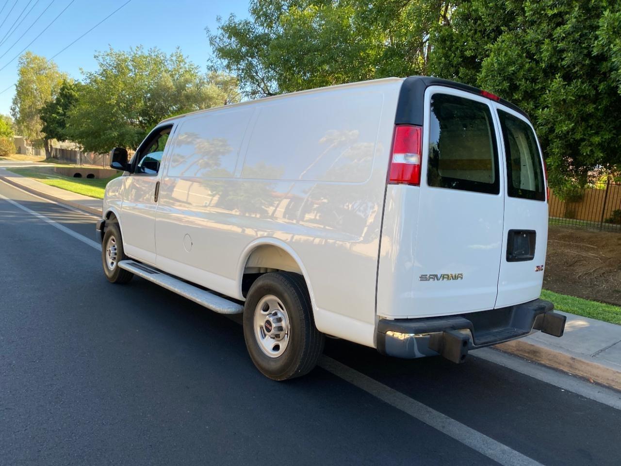GMC Savana G2500 Cargo 2025