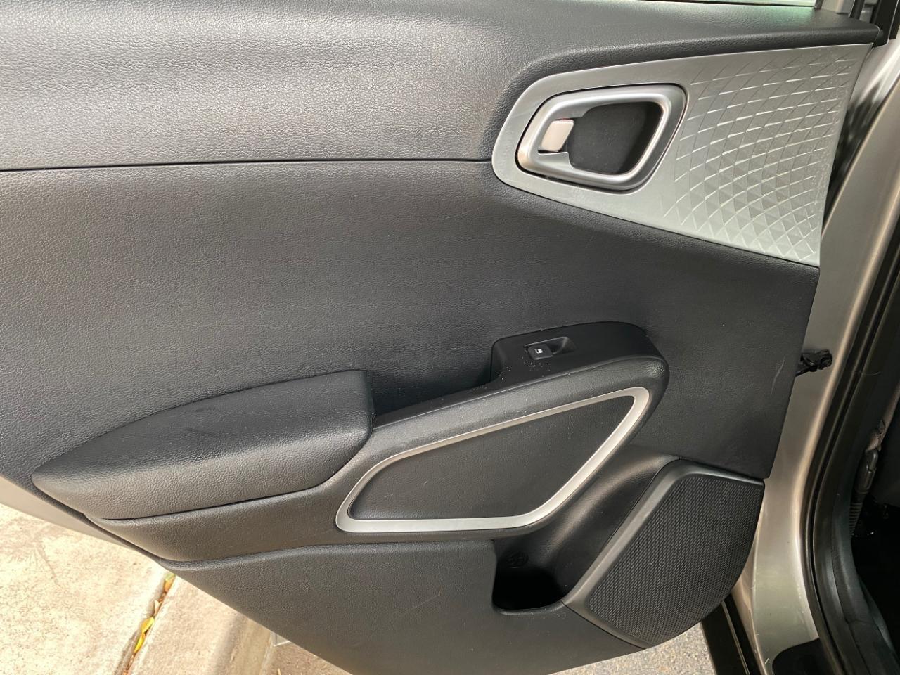 Kia Soul LX CVT 2022