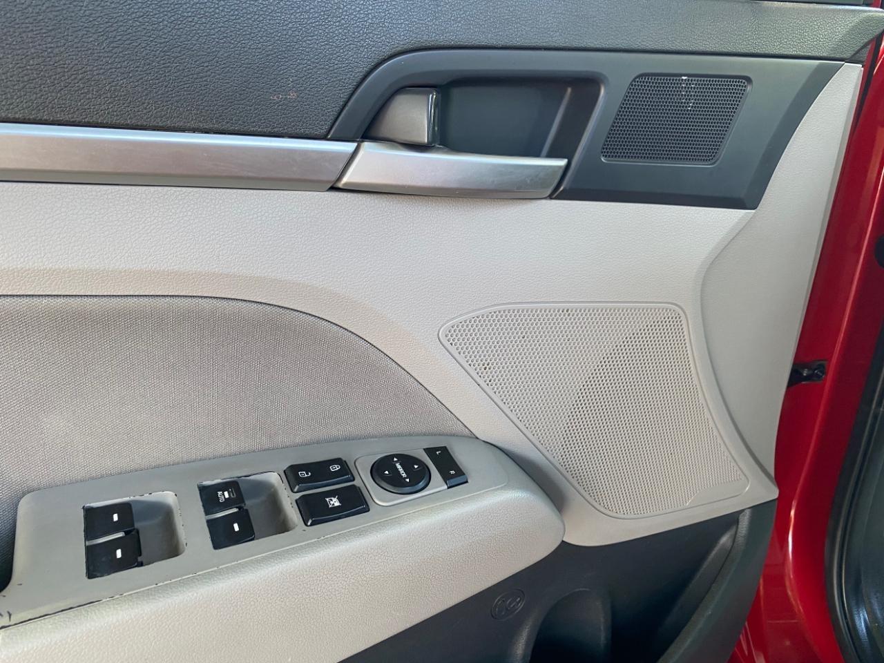 Hyundai Elantra Limited 2020