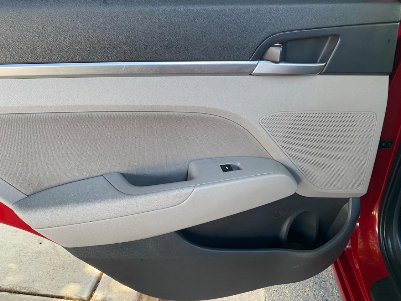Hyundai Elantra Limited 2020