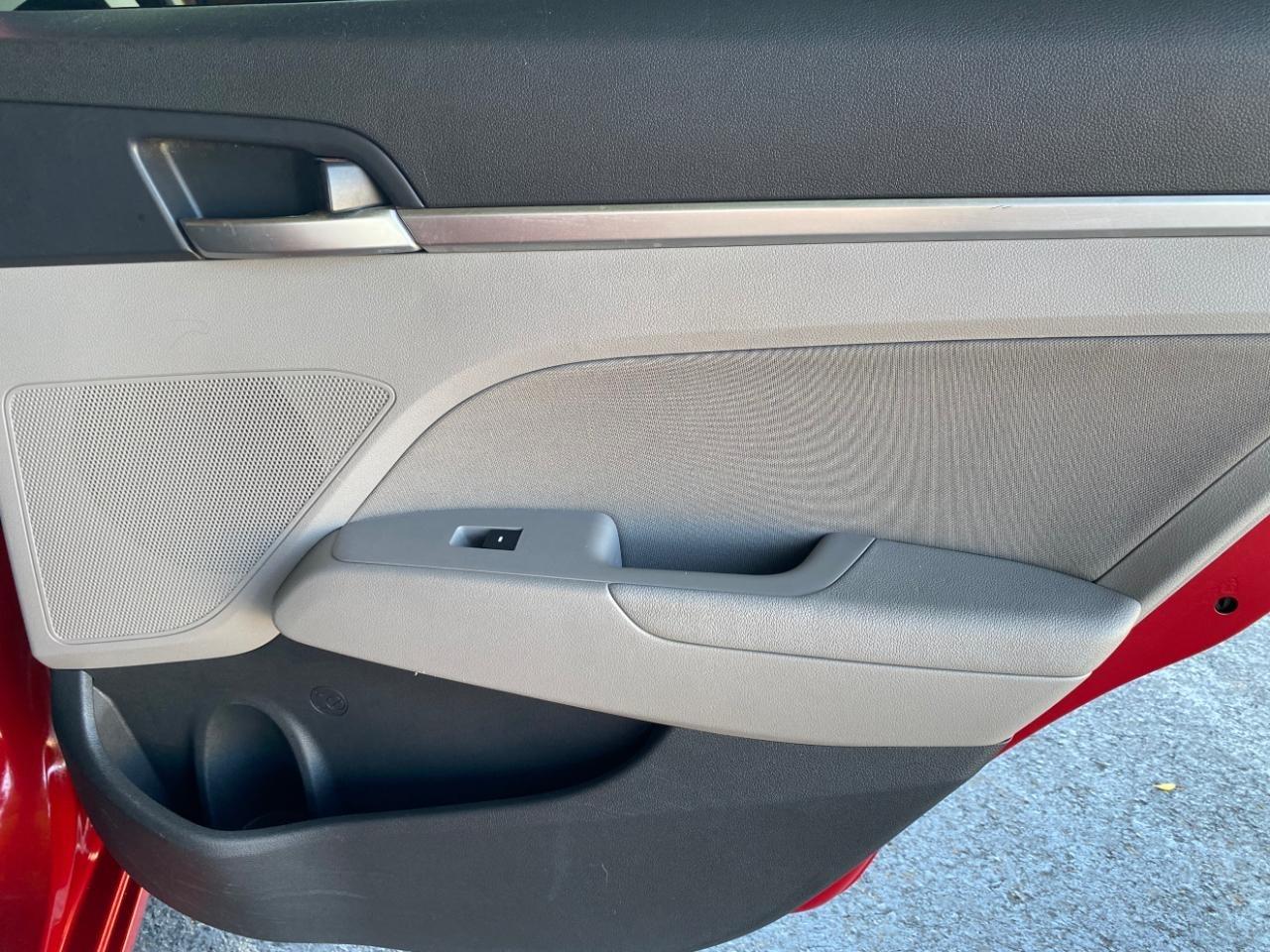 Hyundai Elantra Limited 2020